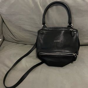 Givenchy small Pandora black
